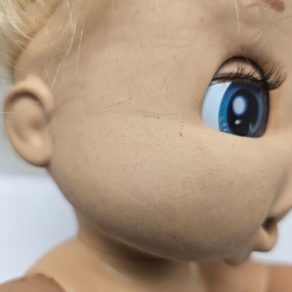 2006 Hasbro Soft Face Skin Baby Alive Interactive Doll Blonde Blue Eyes Battery - Picture 7 of 11
